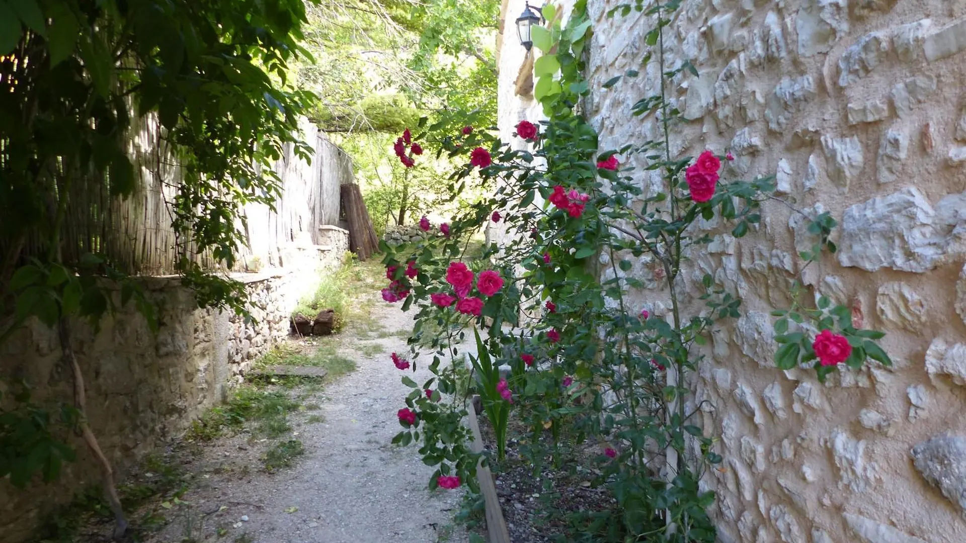 Malia - Chambres D'Hotes & Gite Barret-de-Lioure France
